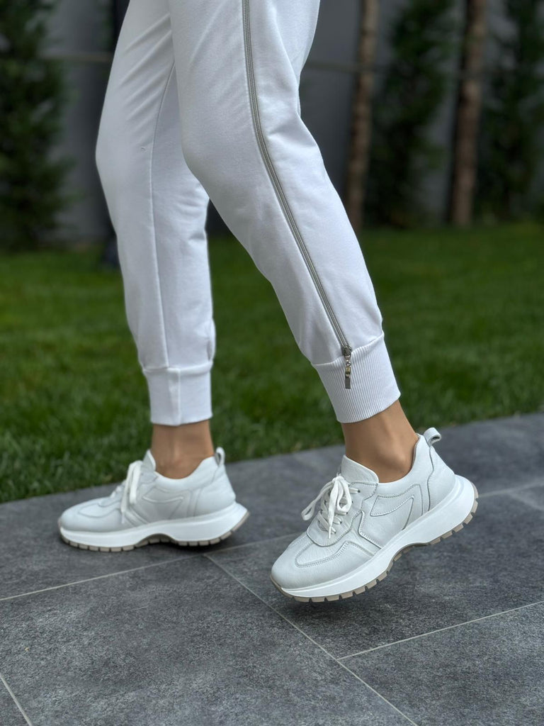 Beyaz Deri Bağcıklı Kadın Günlük Spor Ayakkabı
