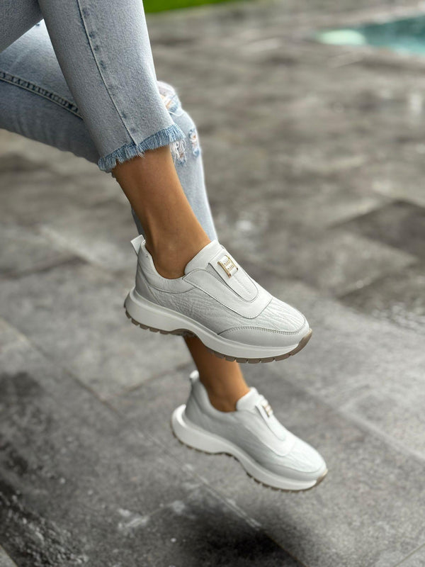 Beyaz Deri Lastikli Kadın Günlük Spor Ayakkabı