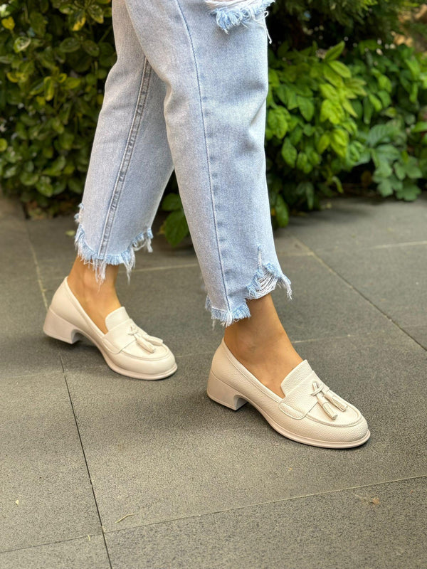 Diva Krem püsküllü Kadın Günlük Ayakkabı