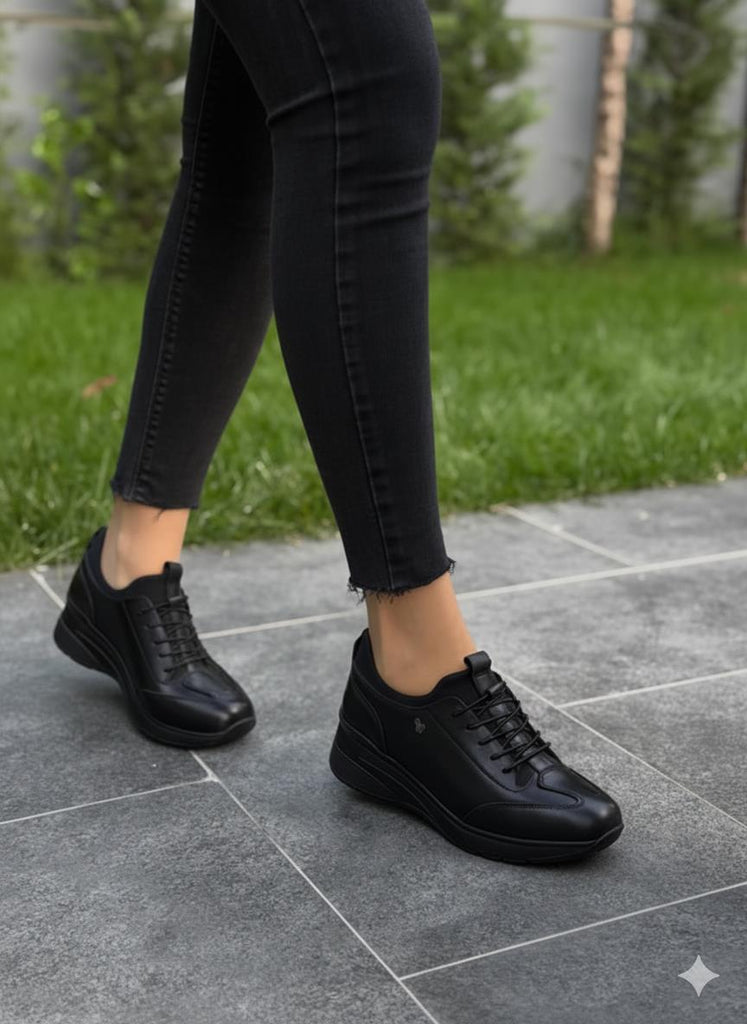 Diva Siyah Deri Dolgu Likralı Kadın Ayakkabı