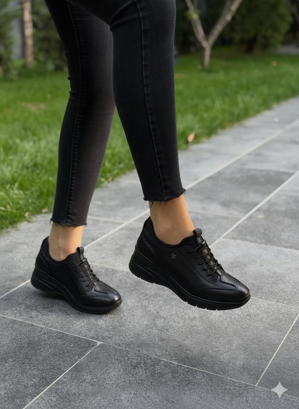 Diva Siyah Deri Dolgu Likralı Kadın Ayakkabı