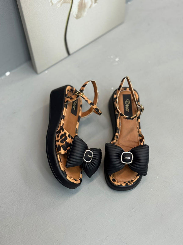 Diva Siyah Leopar Kadın Günlük Sandalet
