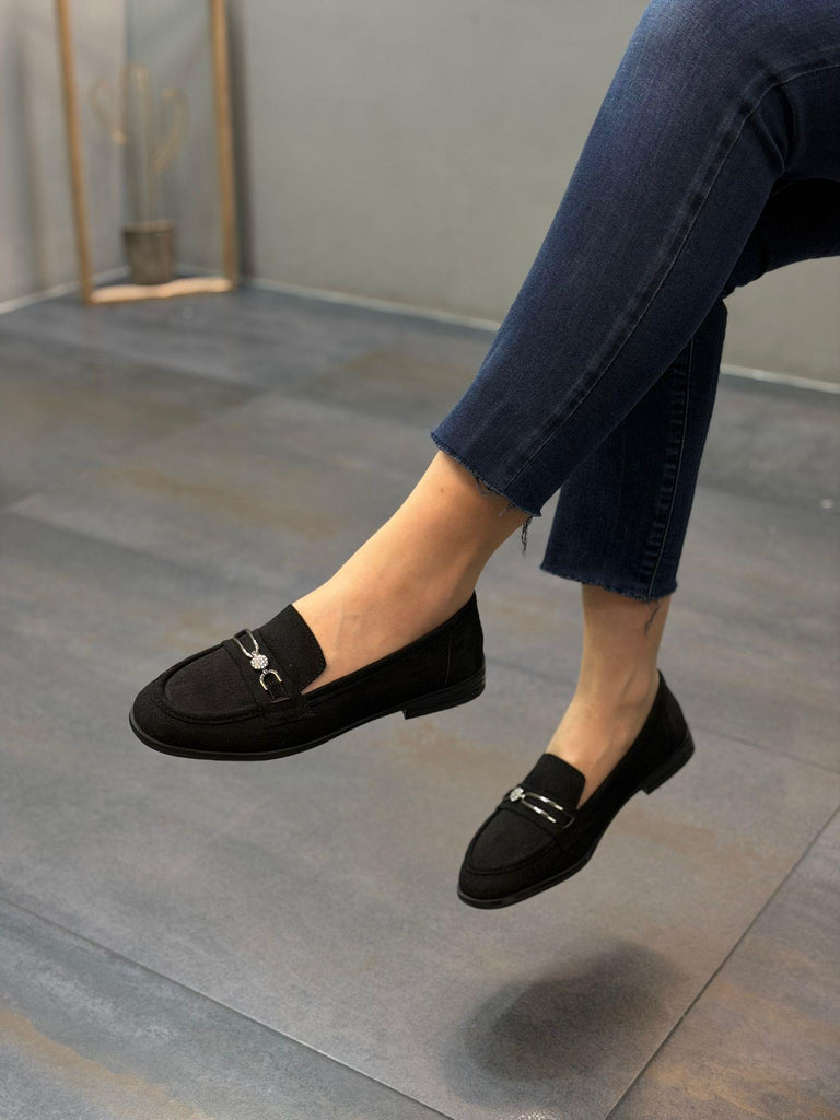 Diva Siyah Süet Tokalı Kadın Günlük Babet