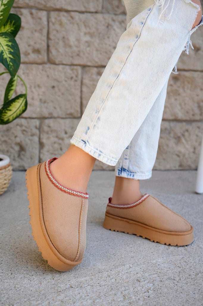 Diva Vizon Süet Yünlü Kadın Günlük Terlik