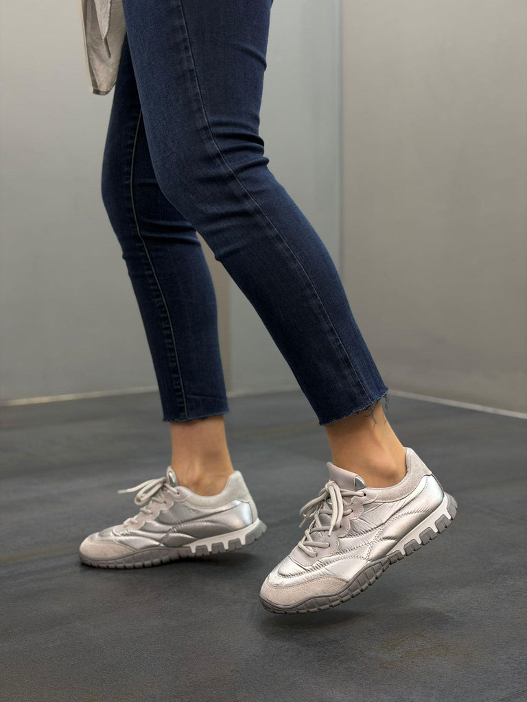 Gümüş Paraşüt Kumaş Kadın Günlük Spor