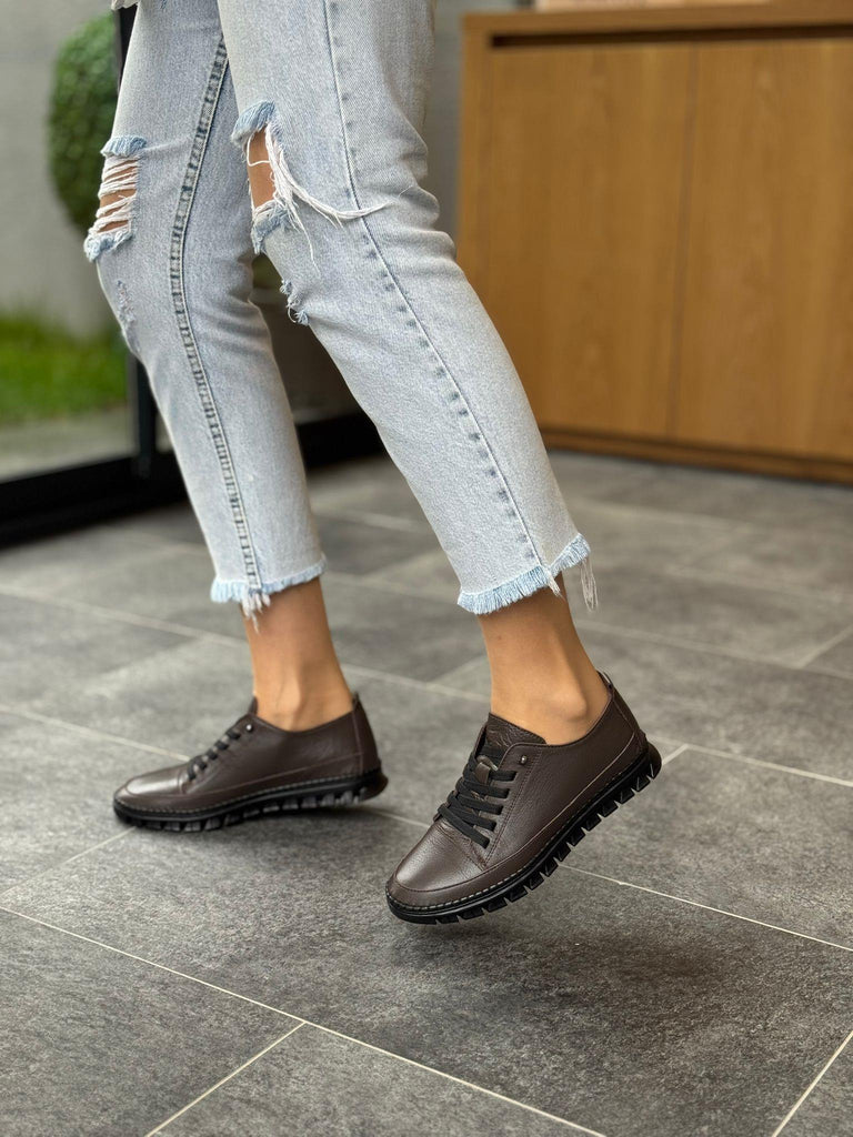 Kahve Deri Lastikli Kadın Günlük Ayakkabı