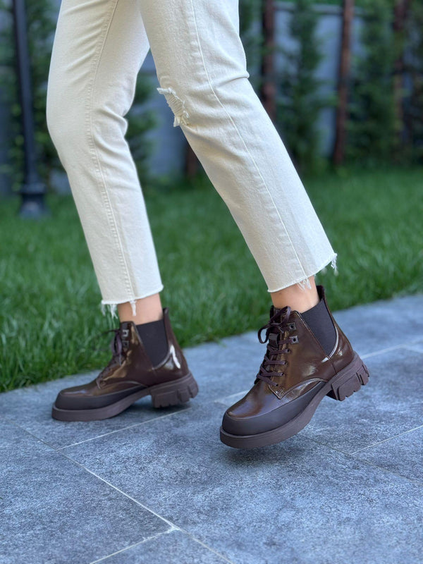 Kahve Rugan Bağcıklı Kadın Günlük Bot