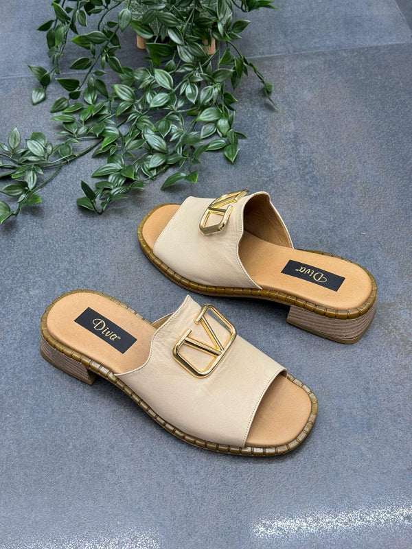 Krem Deri Tokalı Ortopedik Kadın Günlük Terlik