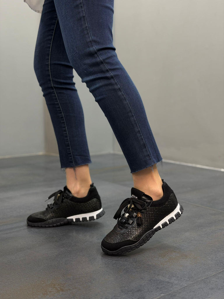 LİYA Siyah Örgü Kumaş Bağcıklı Kadın Spor