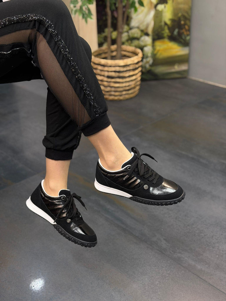 Siyah Bağcıklı Kadın Günlük Spor Ayakkabı