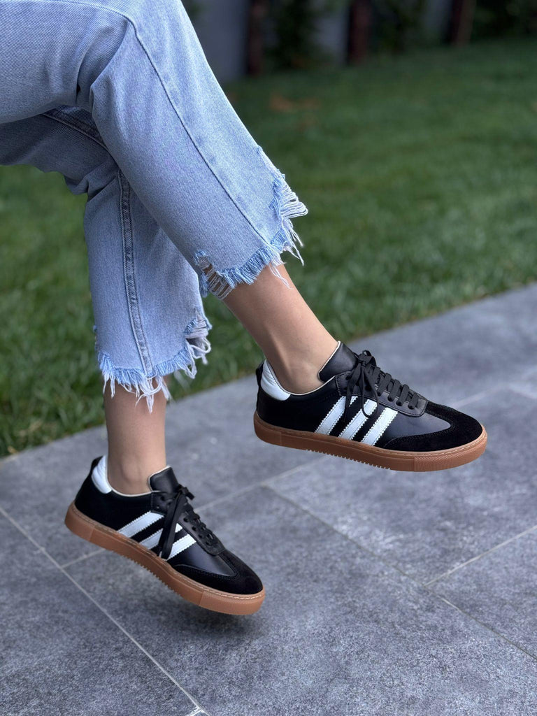 Siyah Beyaz Deri Kadın Günlük Ayakkabı