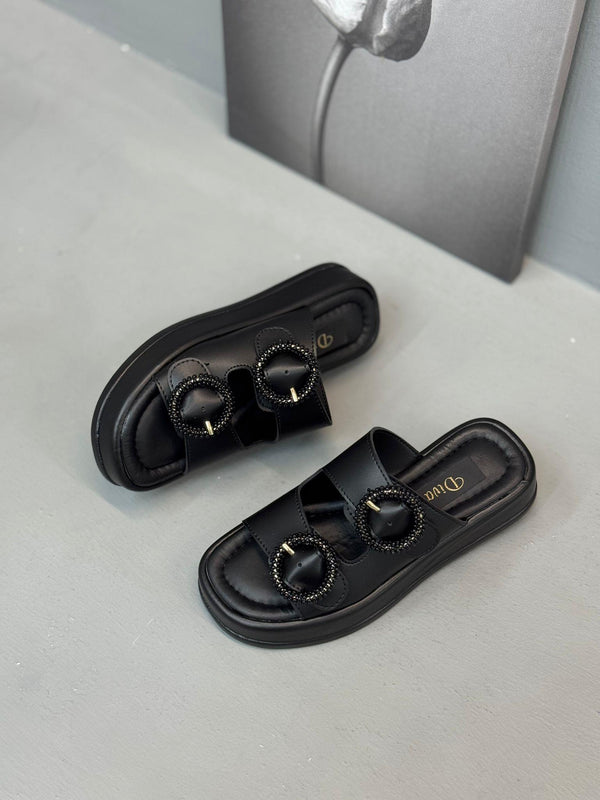 Siyah Cilt Boncuk Tokalı Kadın Günlük Terlik