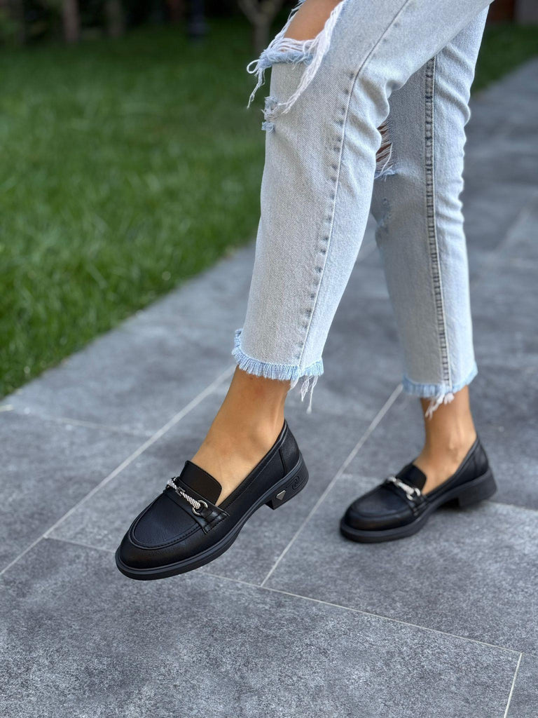 Siyah Cilt Taşlı Kadın Günlük Ayakkabı