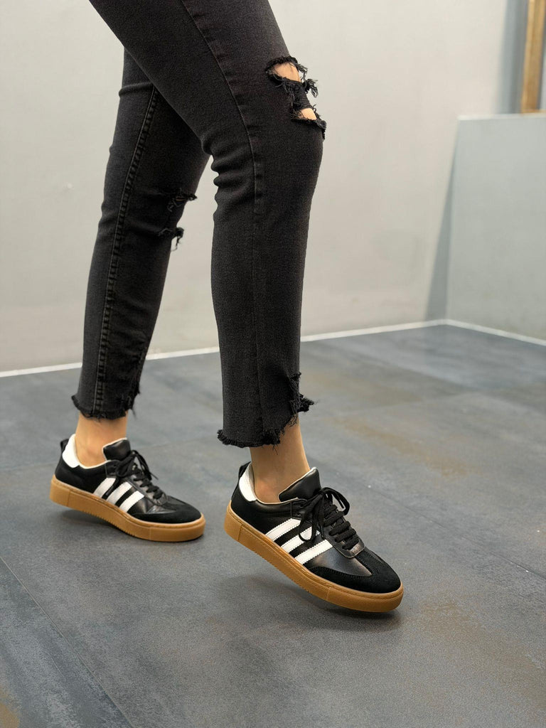 Siyah Deri Kadın Günlük Spor Ayakkabı