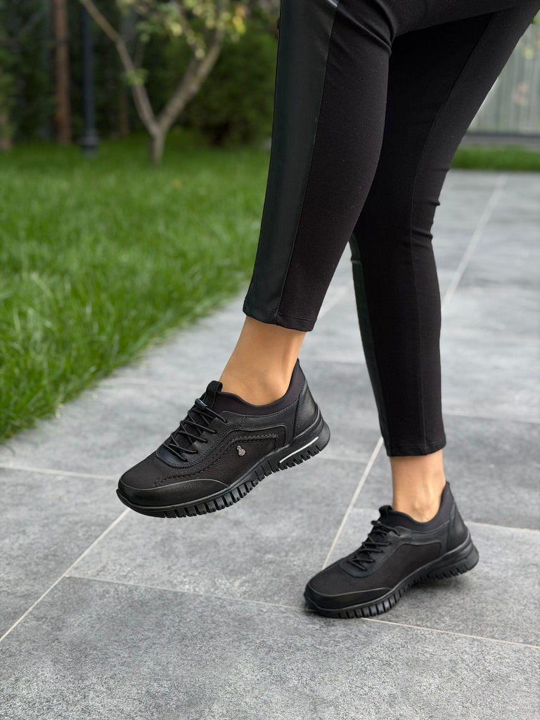 Siyah Deri Likralı Ortopedik Ayakkabı