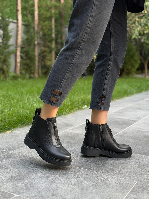 Siyah Kemerli Fermuarlı Kadın Günlük Bot