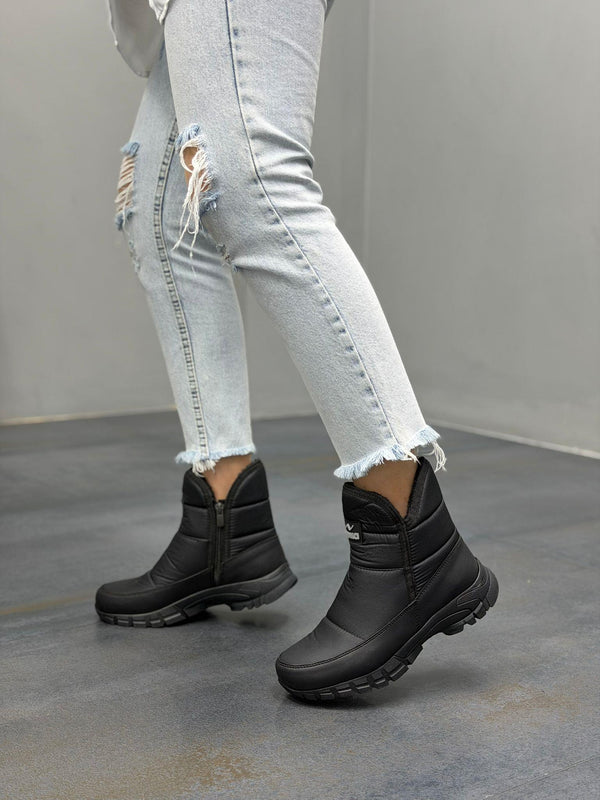 Siyah Kürklü Paraşüt Kumaş Kadın Günlük Bot