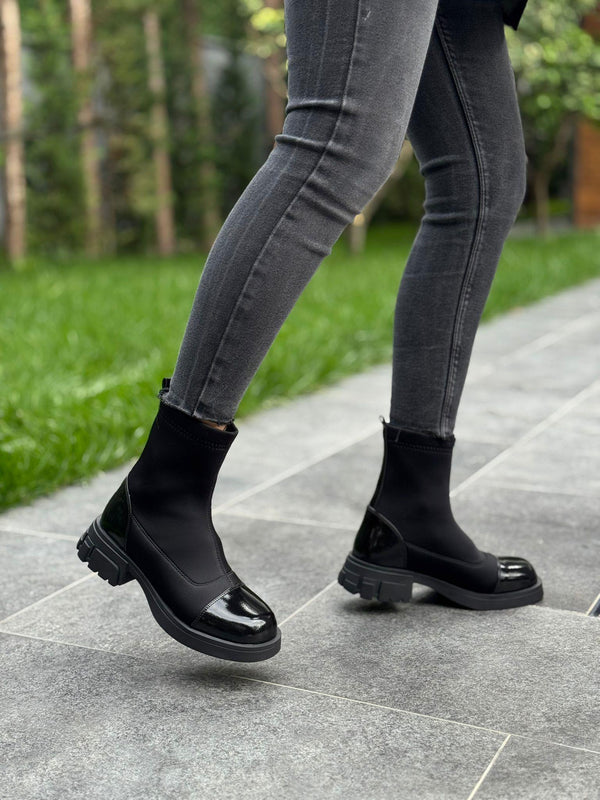 Siyah Rugan Streç Kadın Günlük Bot