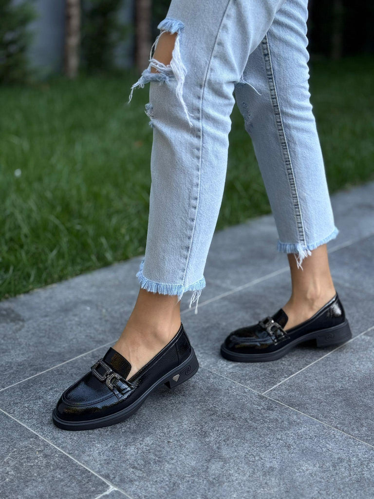 Siyah Rugan Taşlı Kadın Günlük Ayakkabı