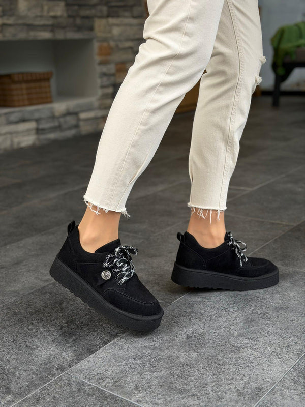 Siyah Süet Bağcıklı Kadın Günlük Ayakkabı