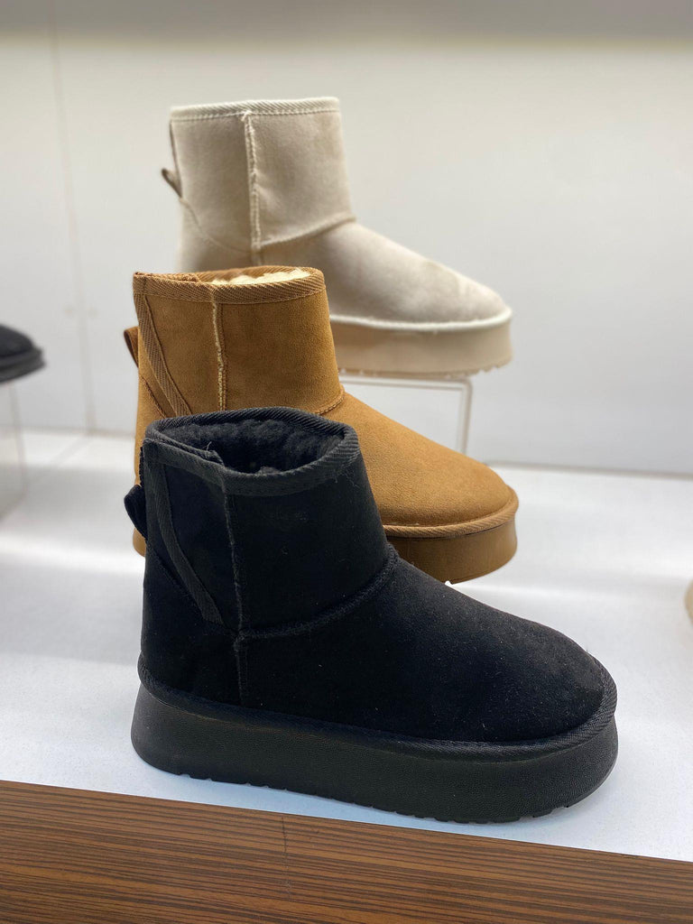 Siyah Süet Cırtlı Kadın Günlük Bot