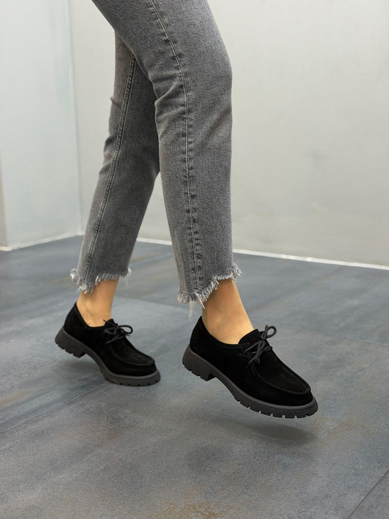 Siyah Süet Deri Bağcıklı Kadın Günlük Ayakkabı
