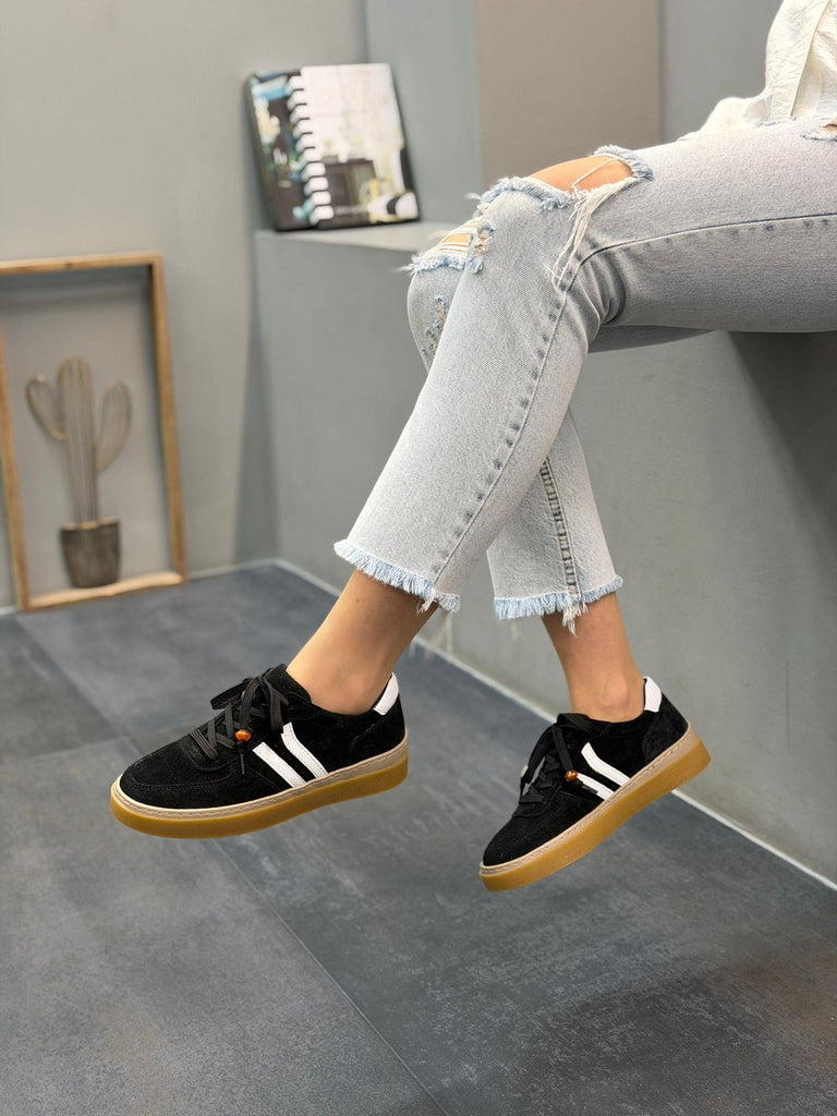 Siyah Süet Deri Bağcıklı Kadın Günlük Spor