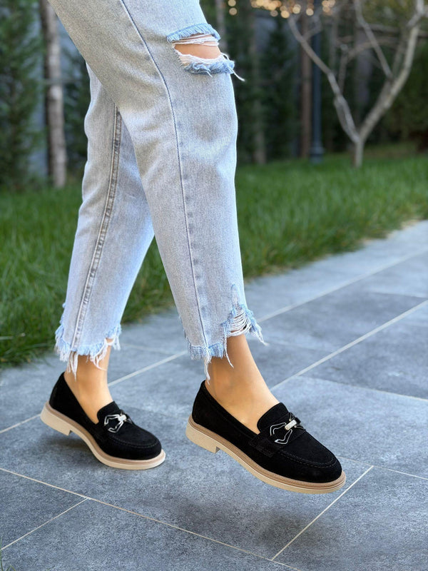 Siyah Süet Deri Tokalı Kadın Günlük Ayakkabı