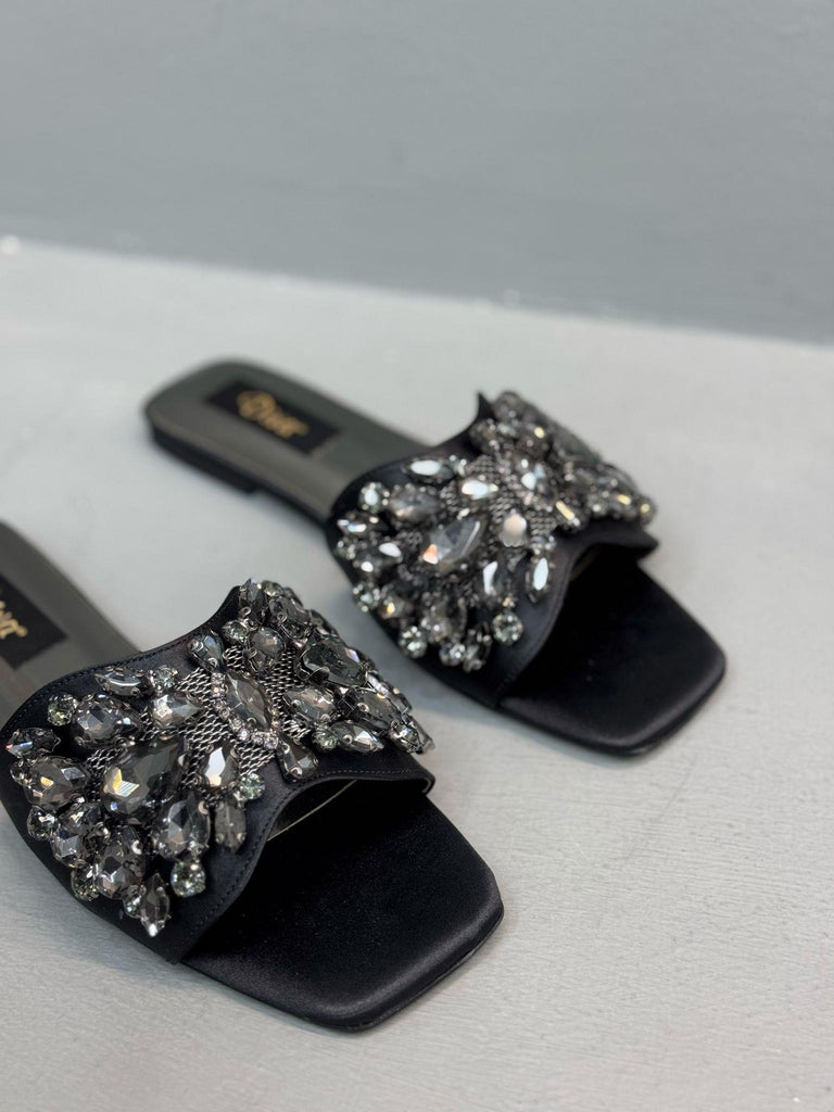 Siyah Taşlı Kadın Günlük Terlik