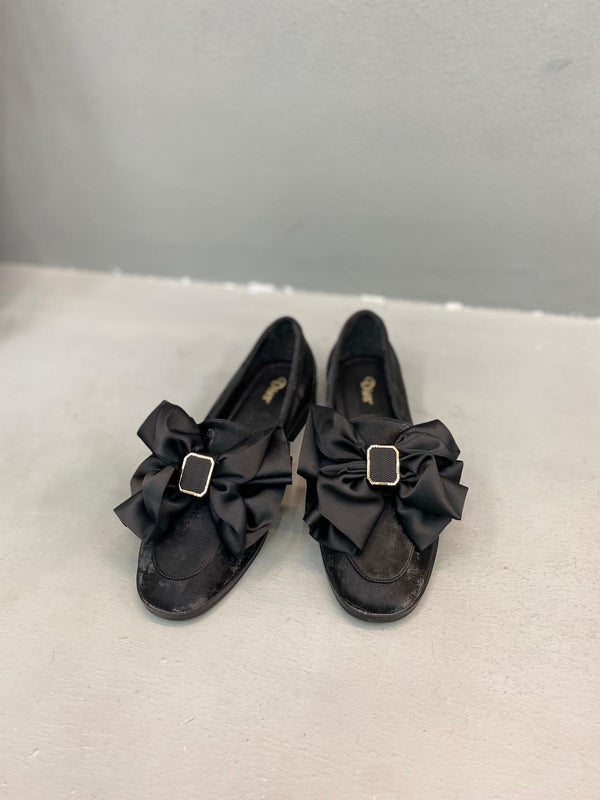 Siyah Tuvin Kumaş Kadın Günlük Babet