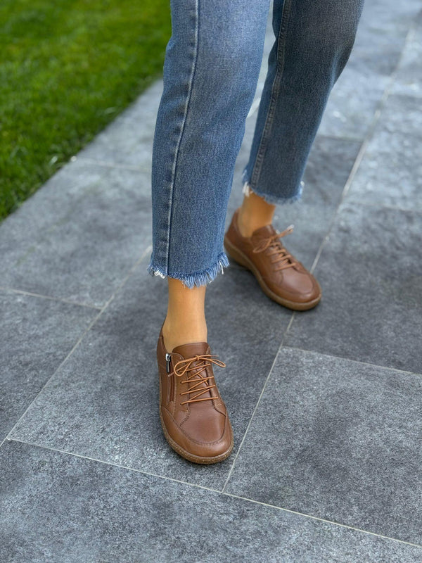 Taba Deri Lastikli Fermuarlı Kadın Günlük Ayakkabı