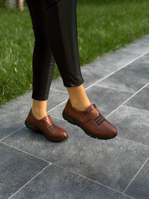 Taba Deri Lastikli Kadın Günlük Ayakkabı