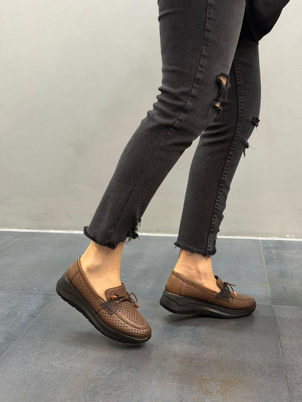 Vizon Deri Lazerli Fiyonklu Kadın Günlük Ayakkabı