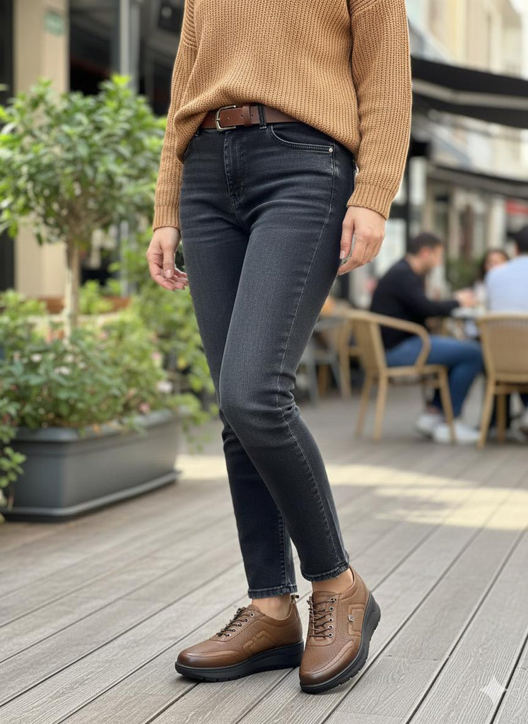 Vizon Deri Lazerli Ortopedik Kadın Ayakkabı