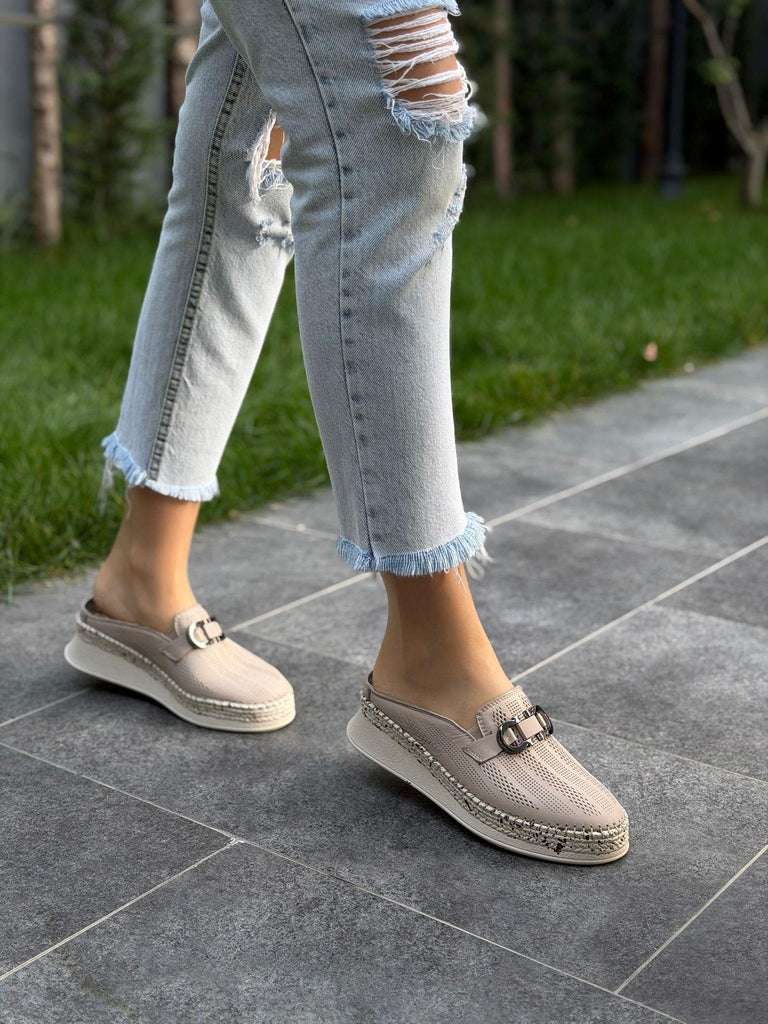 Vizon Deri Ortopedik Tokalı Kadın Günlük Terlik